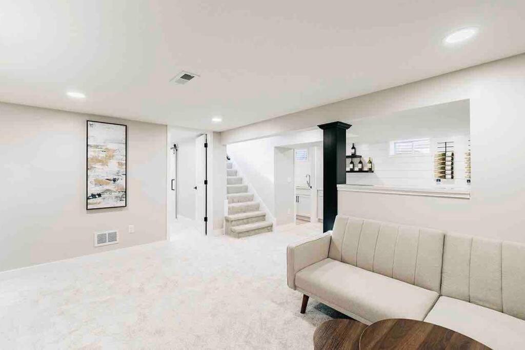 Beautiful Luxury Home Freshly Renovated With Big Yard, Seating & Grill Pad Cottage Grove المظهر الخارجي الصورة