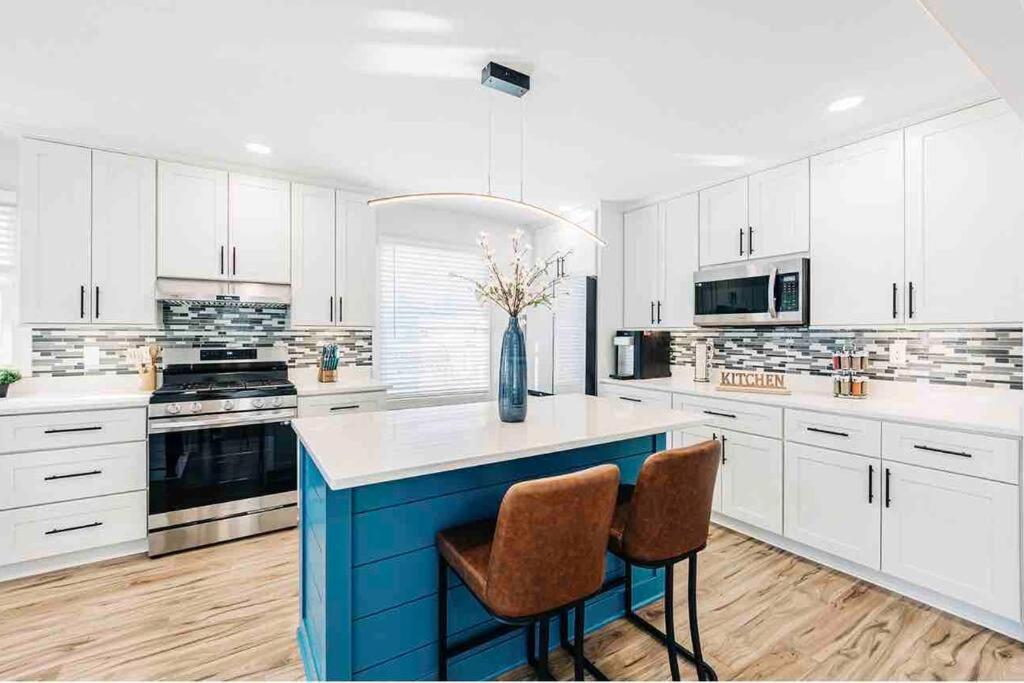 Beautiful Luxury Home Freshly Renovated With Big Yard, Seating & Grill Pad Cottage Grove المظهر الخارجي الصورة